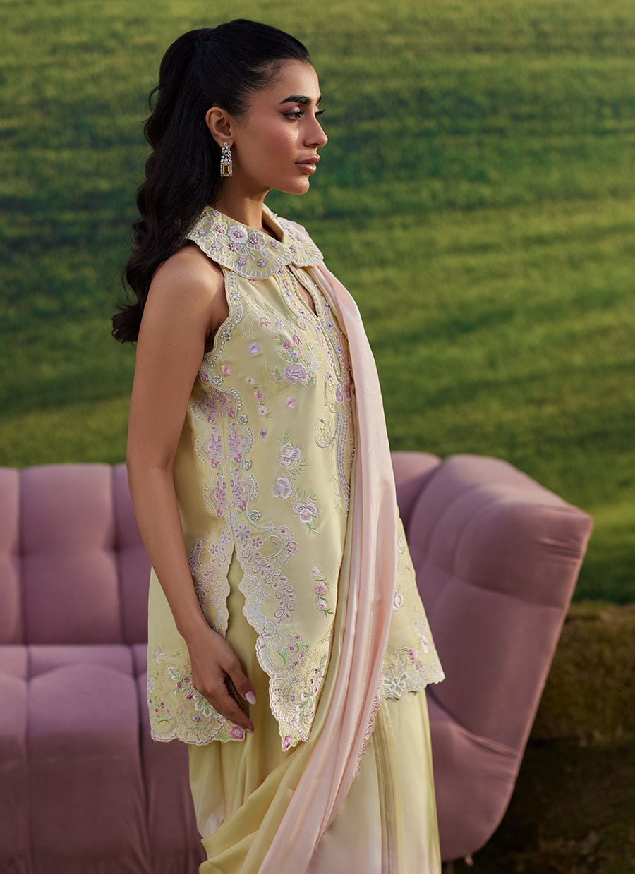 Esma Sari