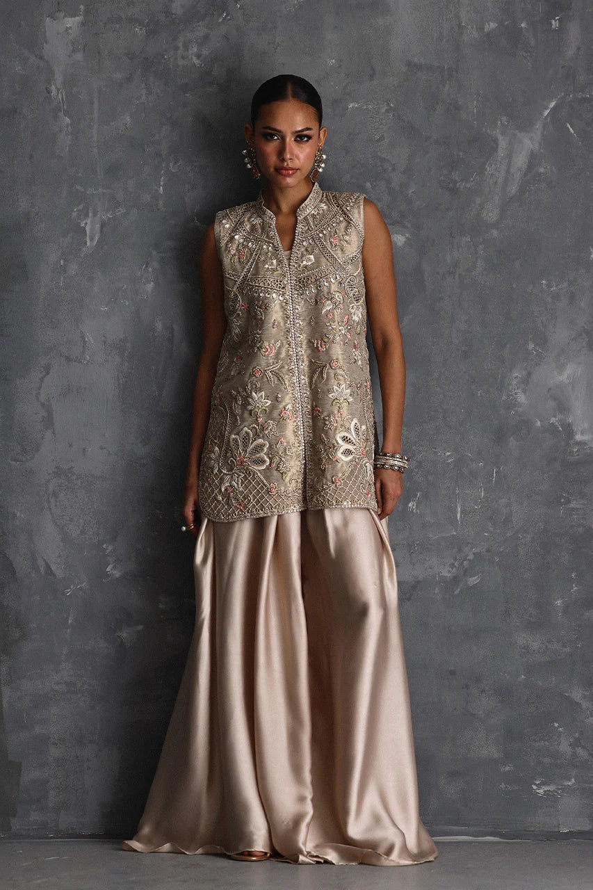 Vera Festive '25 - Roya