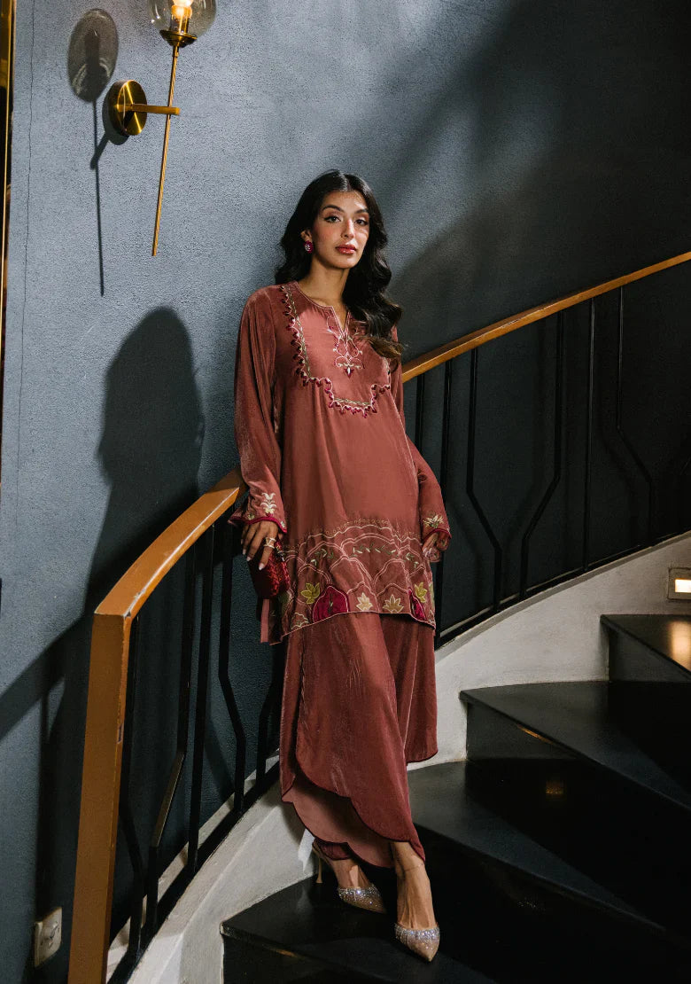 Velvet Luxe '25 - MILA