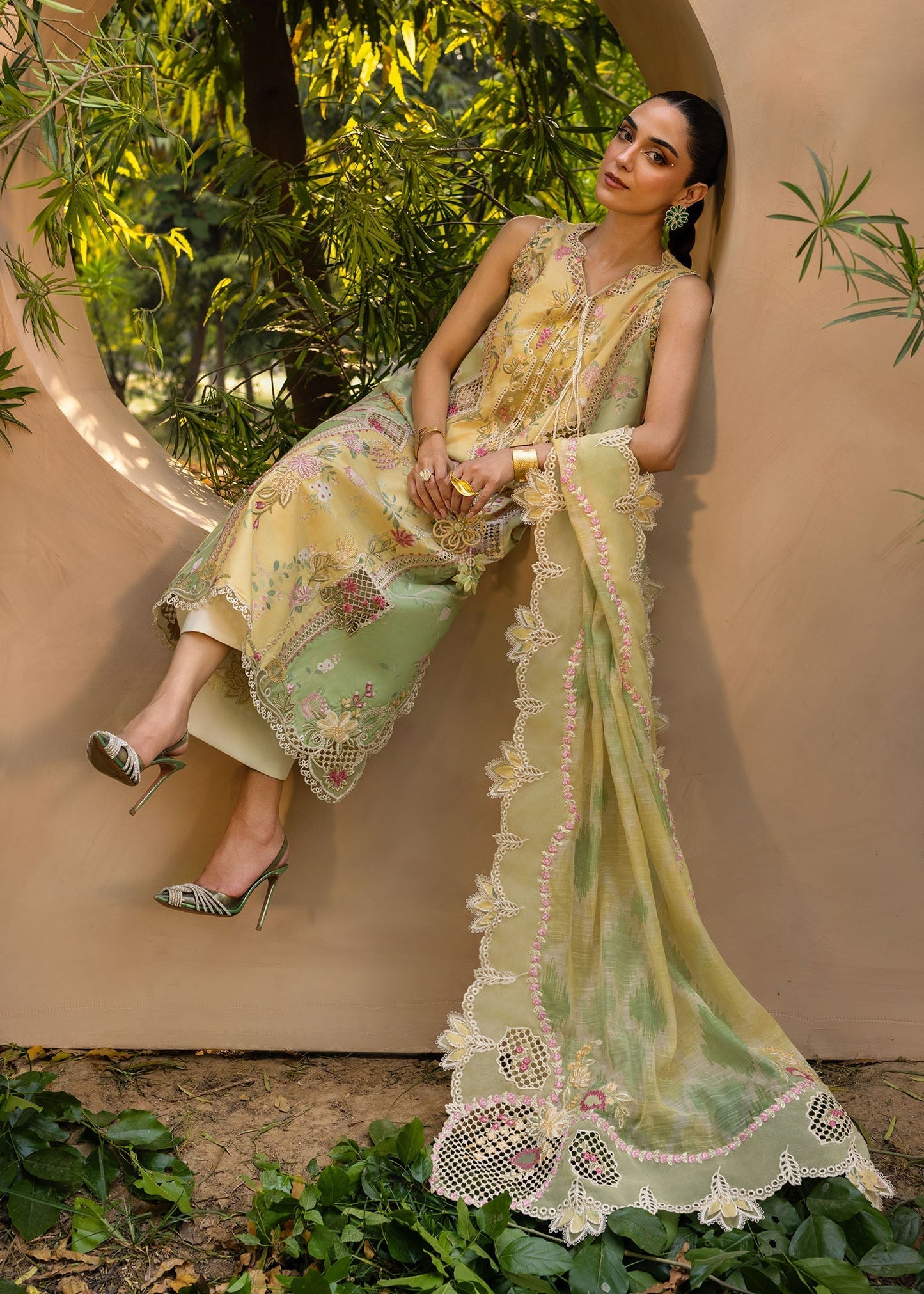 Tasawar Luxe Lawn '25 - BONJOUR AND BLOOM - D4A