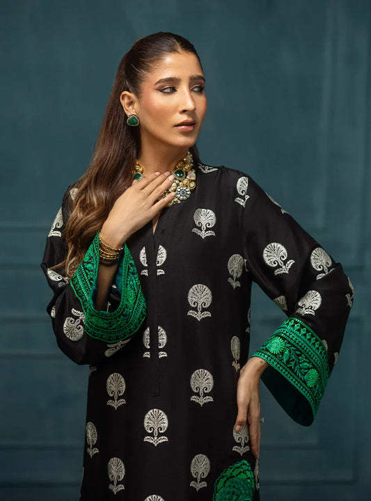Luxury Pret '25 - Shyna