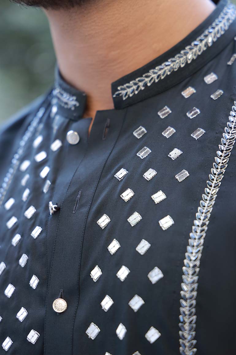 GREY HAND EMBROIDERY KURTA PAJAMA
