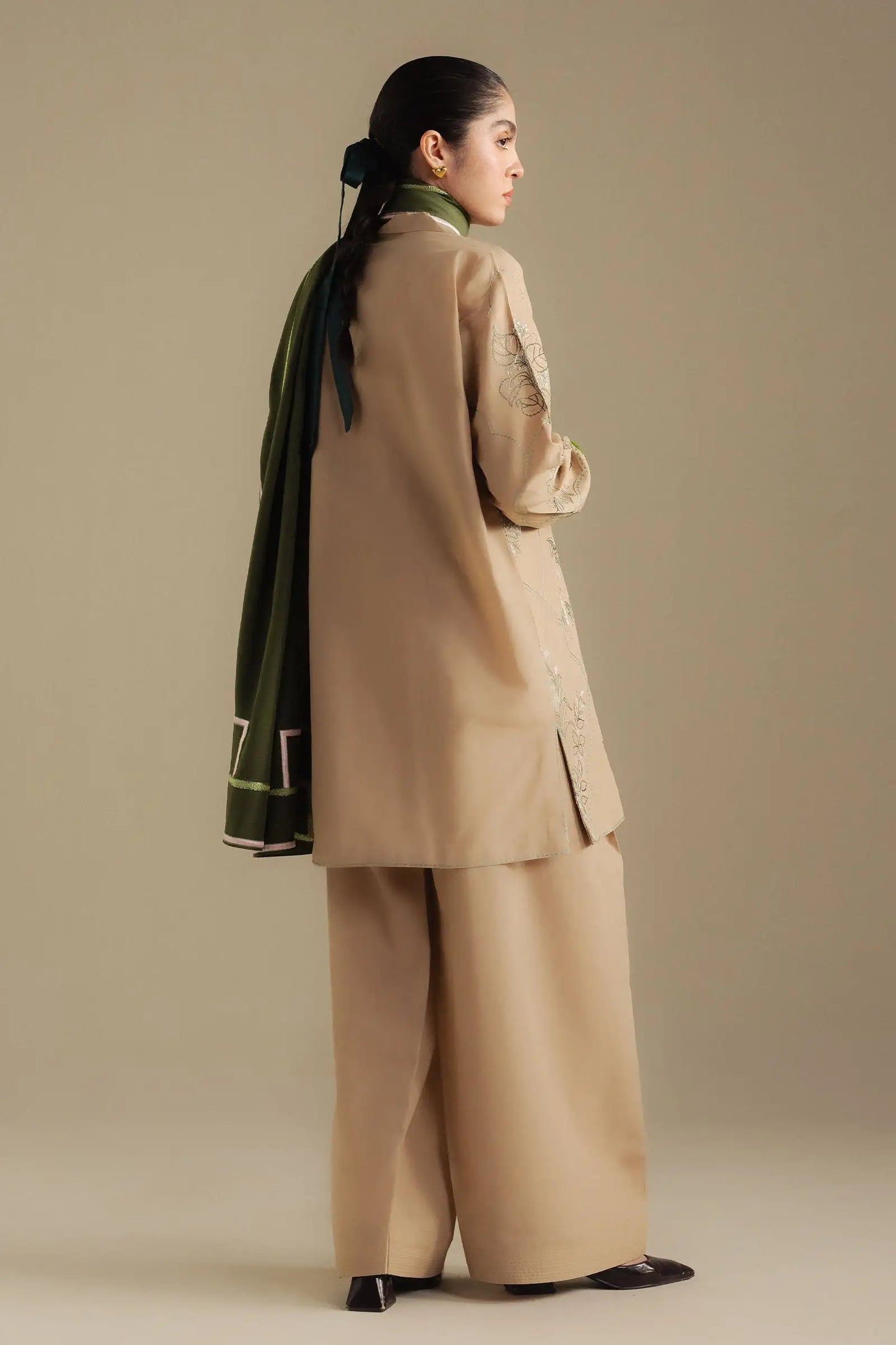 Coco Winter Unstitched '25 - Amber-1A