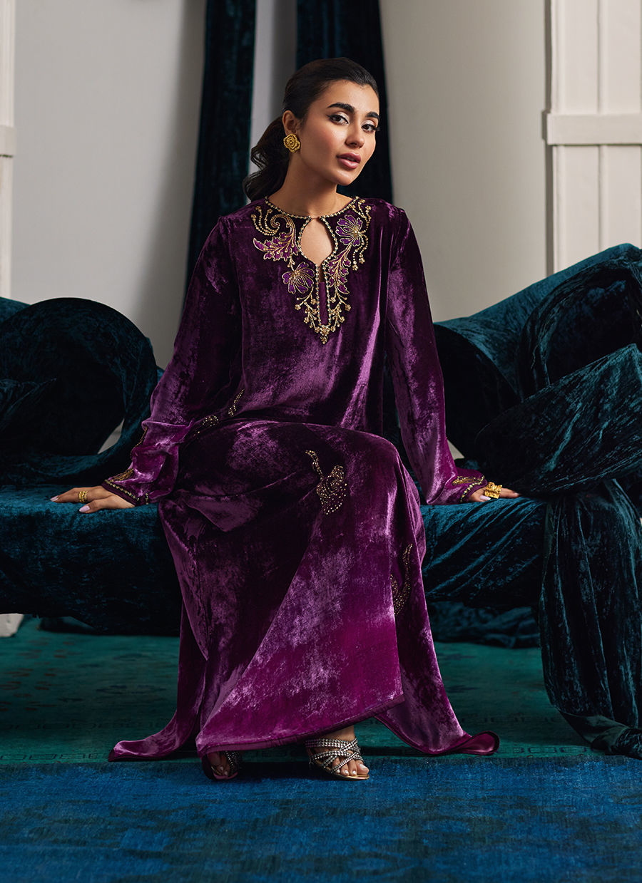 Velvets The Afterparty'24 - Nia Ombre Velvet Kaftan