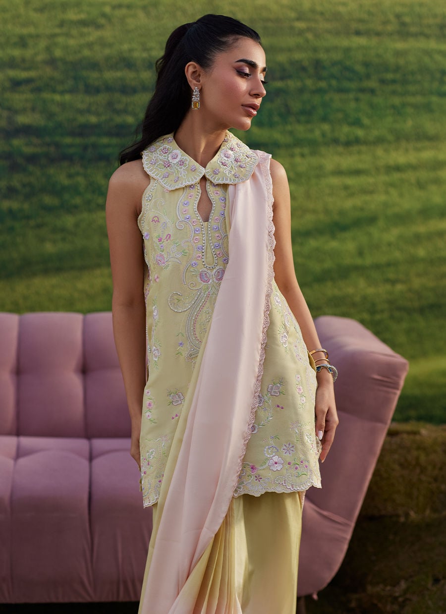 Esma Sari