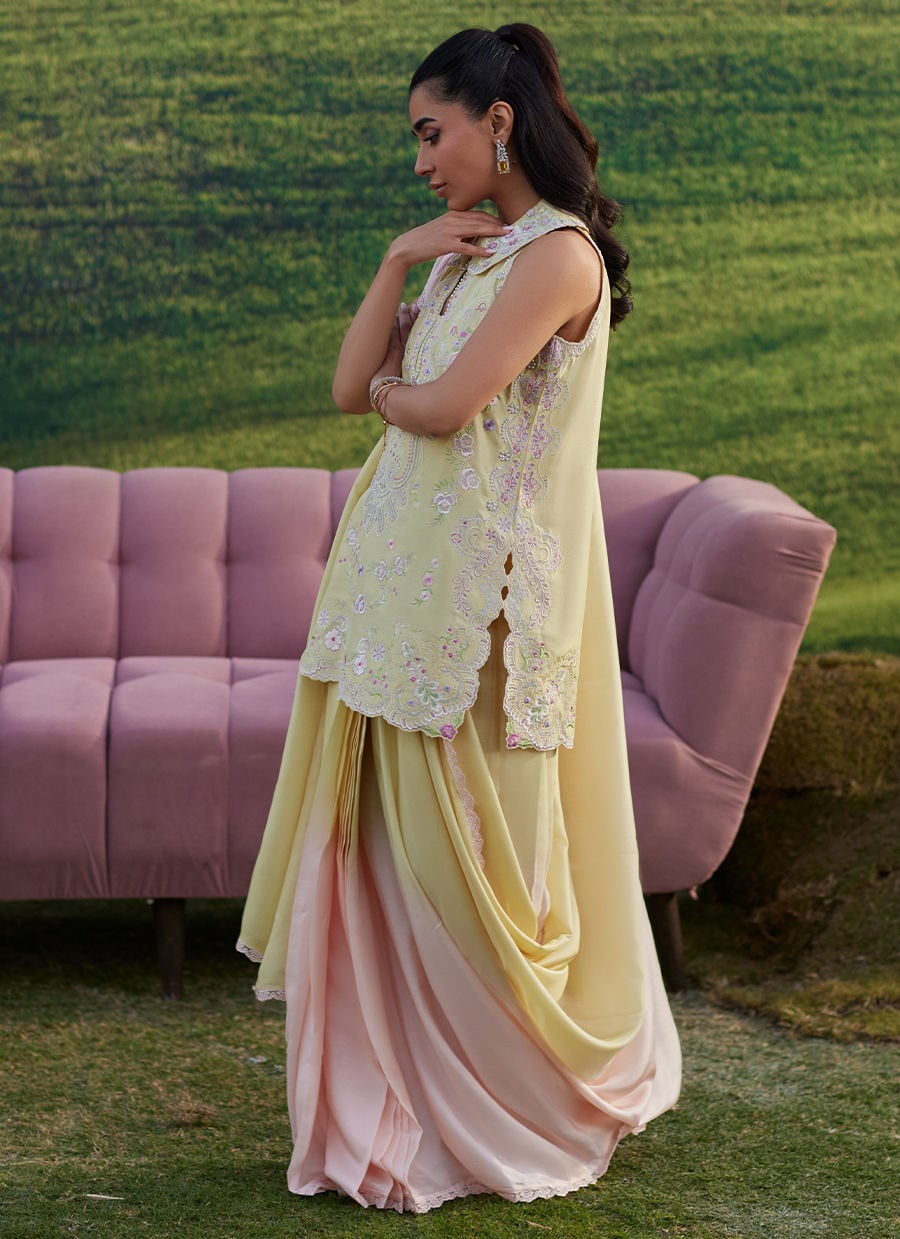 Esma Sari