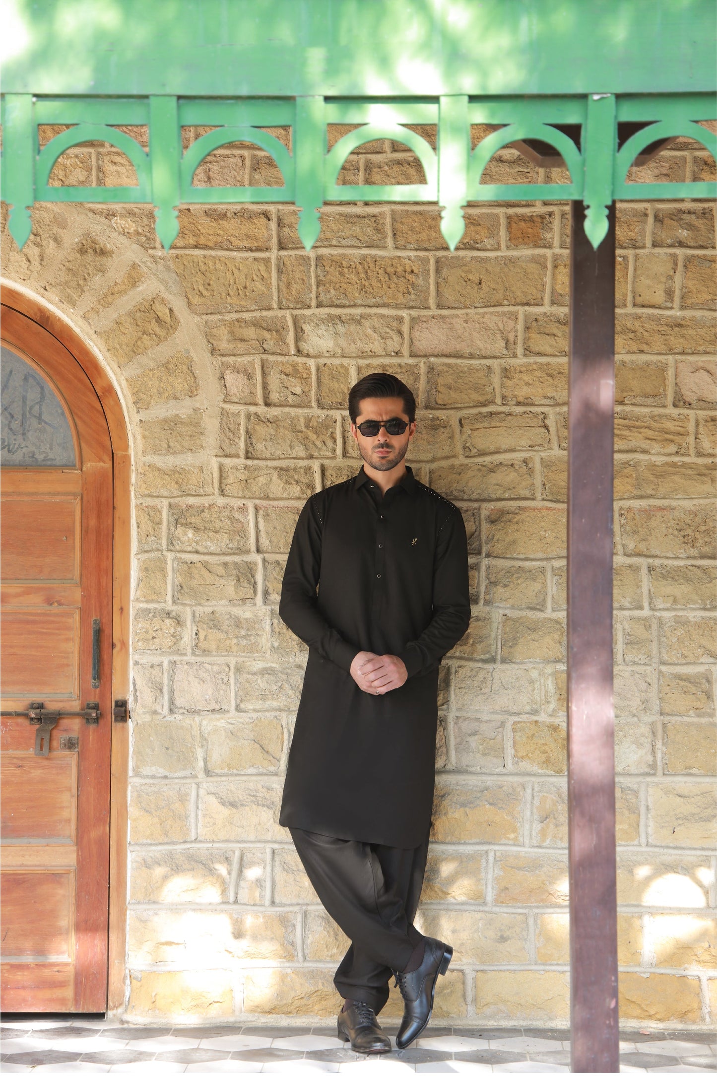 BLACK LINEN SHALWAR KAMEEZ