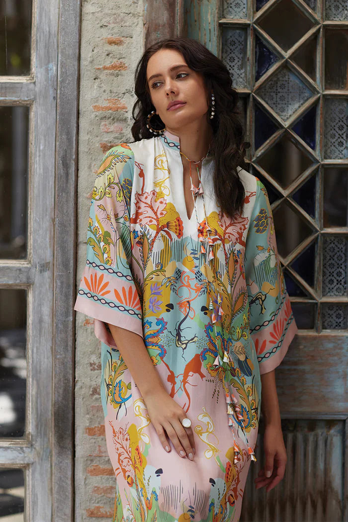 Resort Wear '25 - Artistic Grace