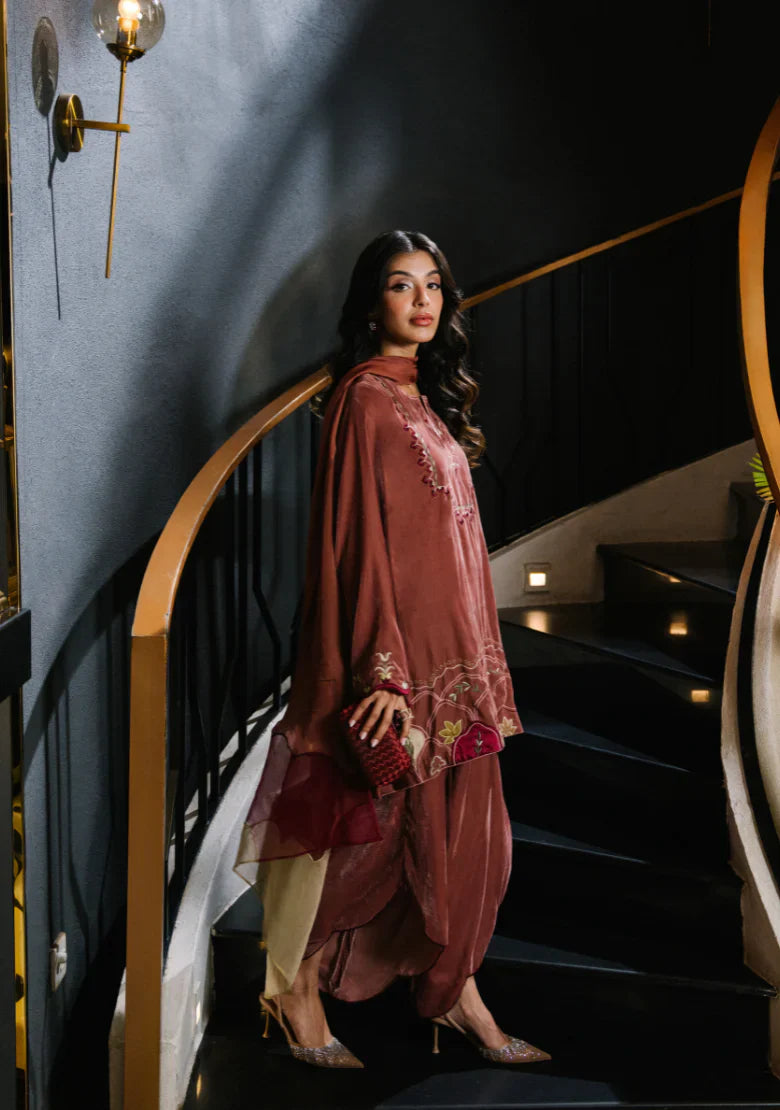 Velvet Luxe '25 - MILA