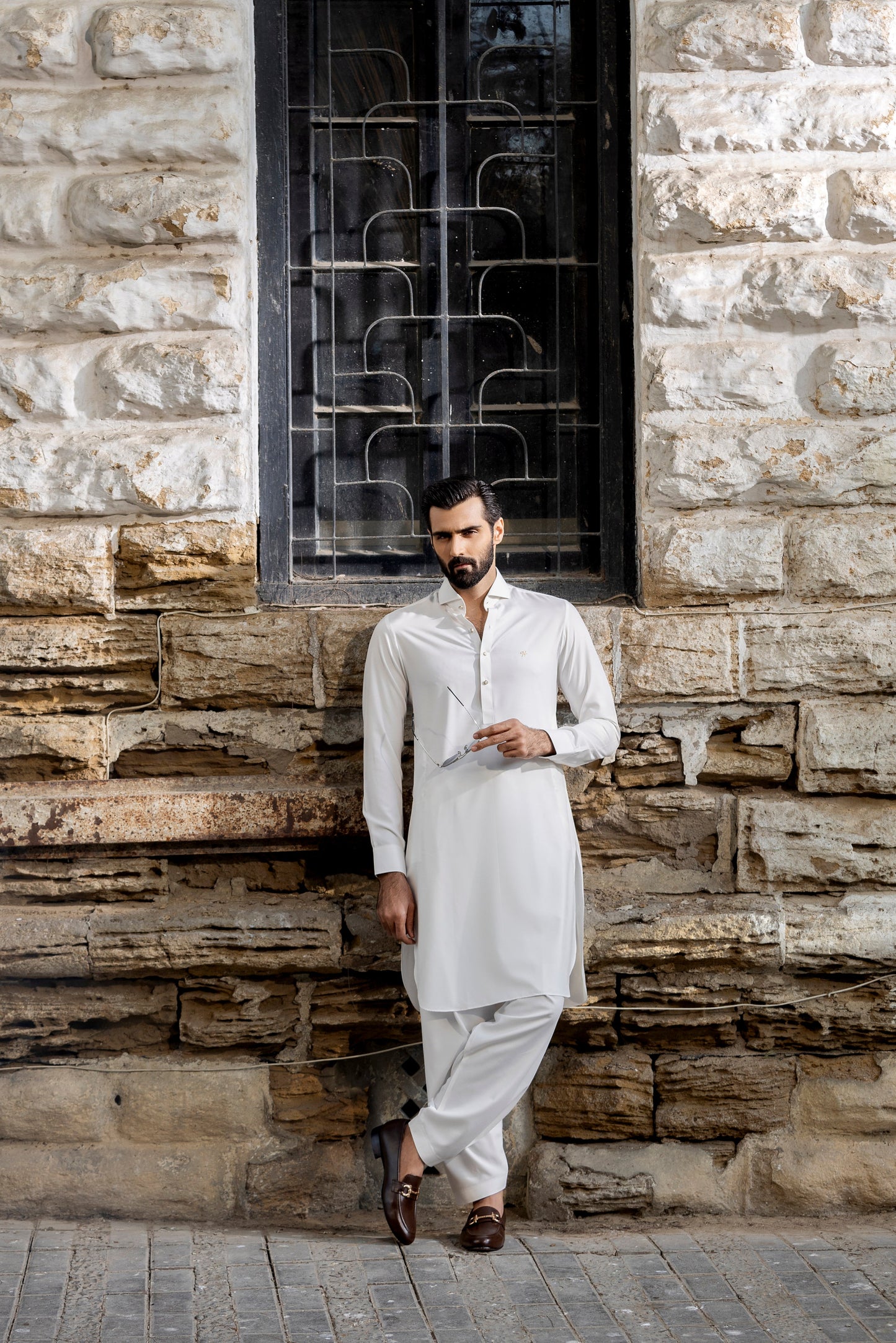 White wash n wear shalwar kameeez