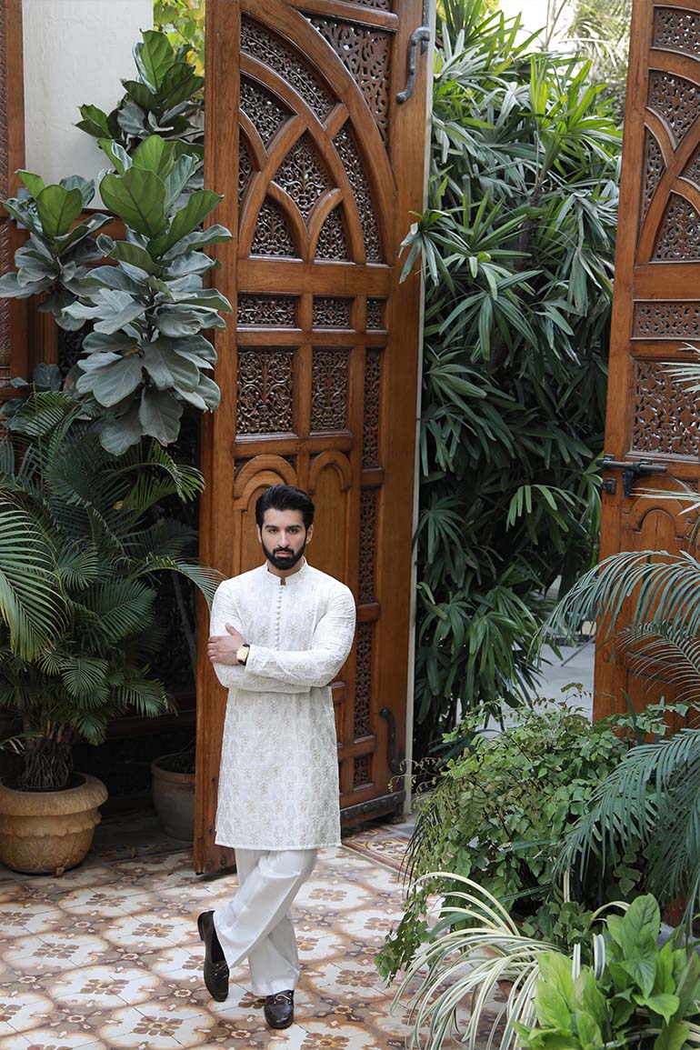 -SHAHKAAR- WHITE & GOLD KURTA PAJAMA