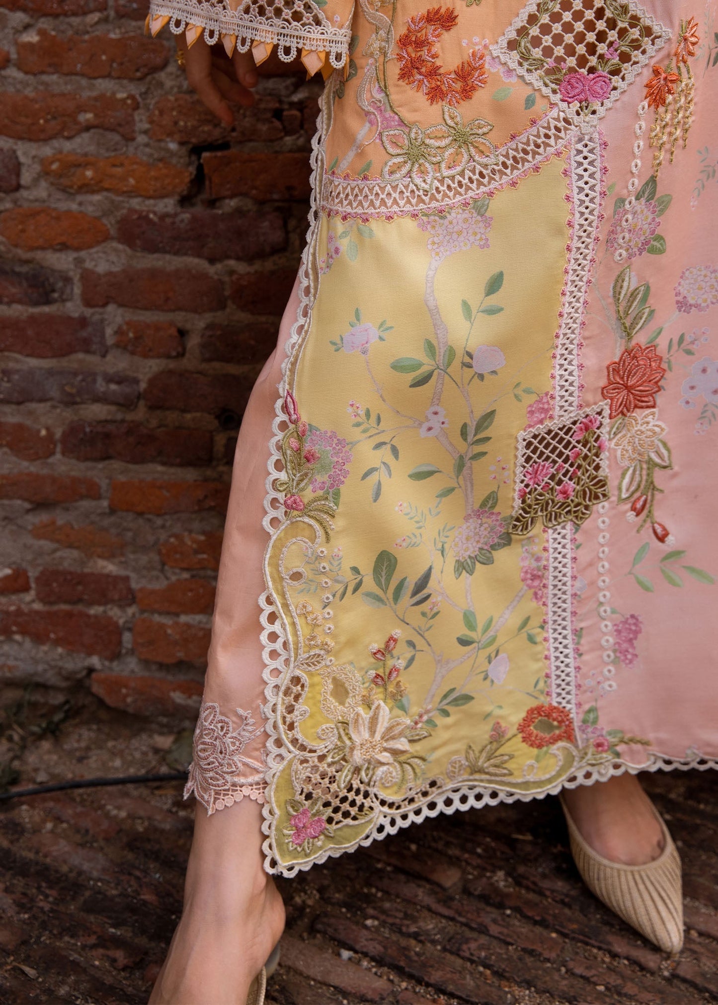 Tasawar Luxe Lawn '25 - BONJOUR AND BLOOM - D4B