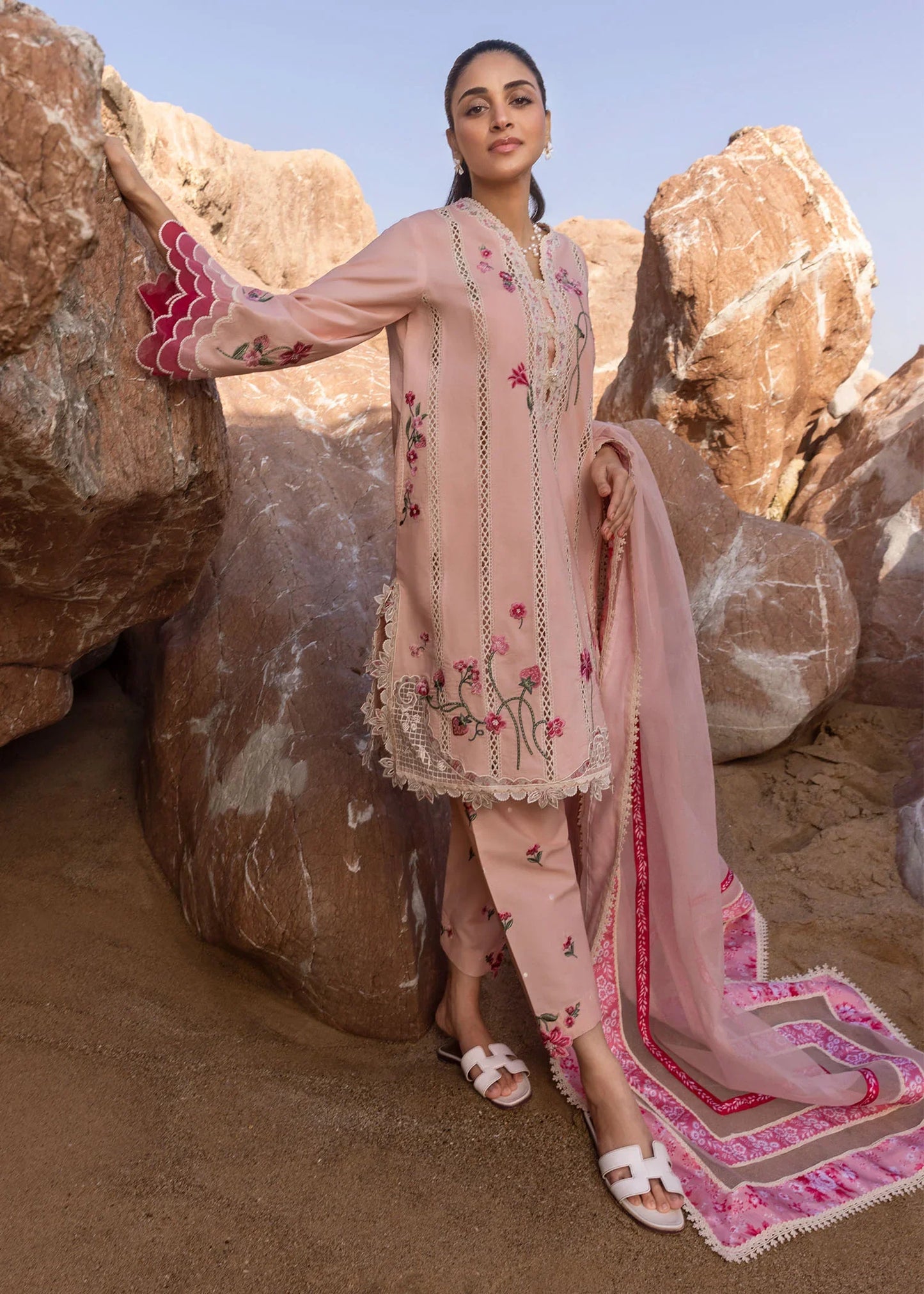 Flow by Crimson'25-Floral Crush - D6 B