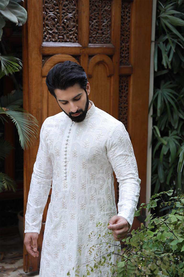 -SHAHKAAR- WHITE & GOLD KURTA PAJAMA