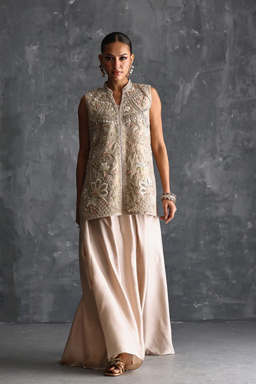 Vera Festive '25 - Roya