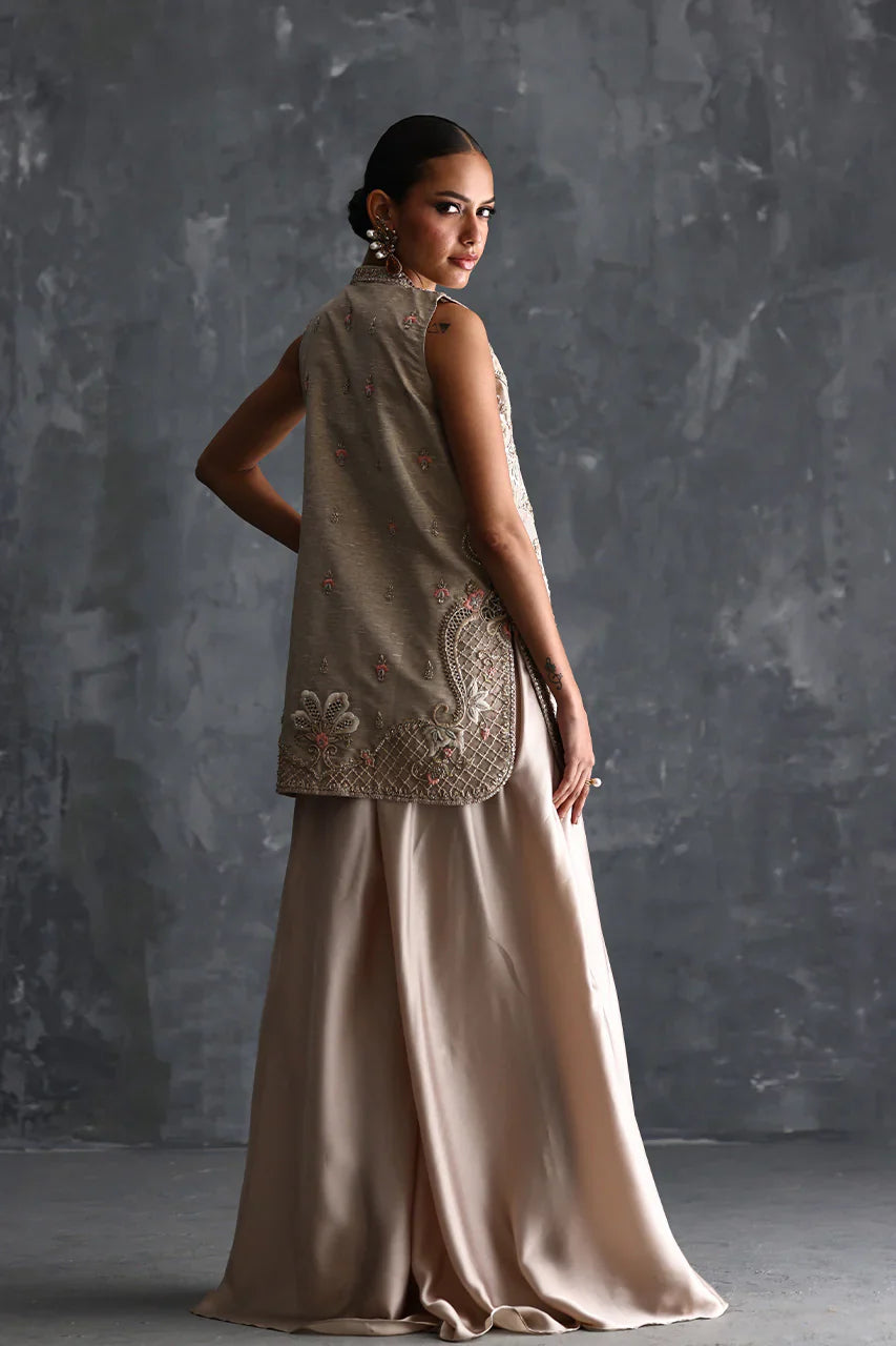 Vera Festive '25 - Roya