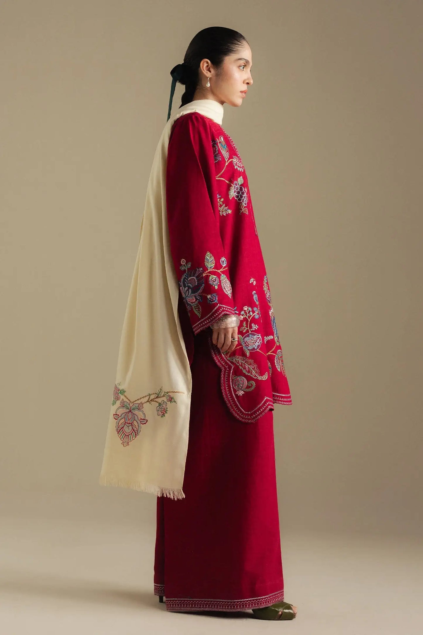 Coco Winter Unstitched '25 - Berry-3B