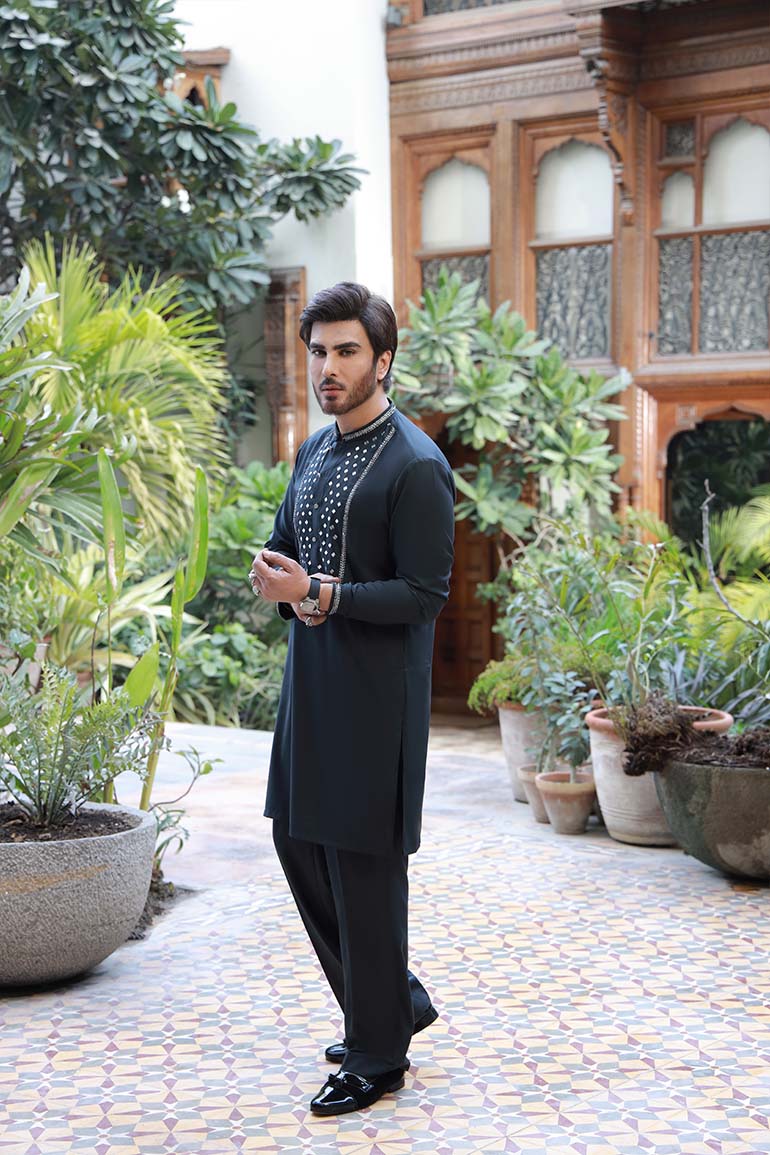 GREY HAND EMBROIDERY KURTA PAJAMA