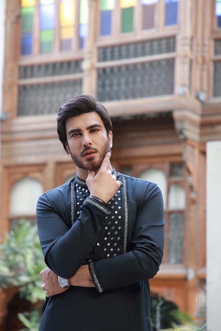 GREY HAND EMBROIDERY KURTA PAJAMA