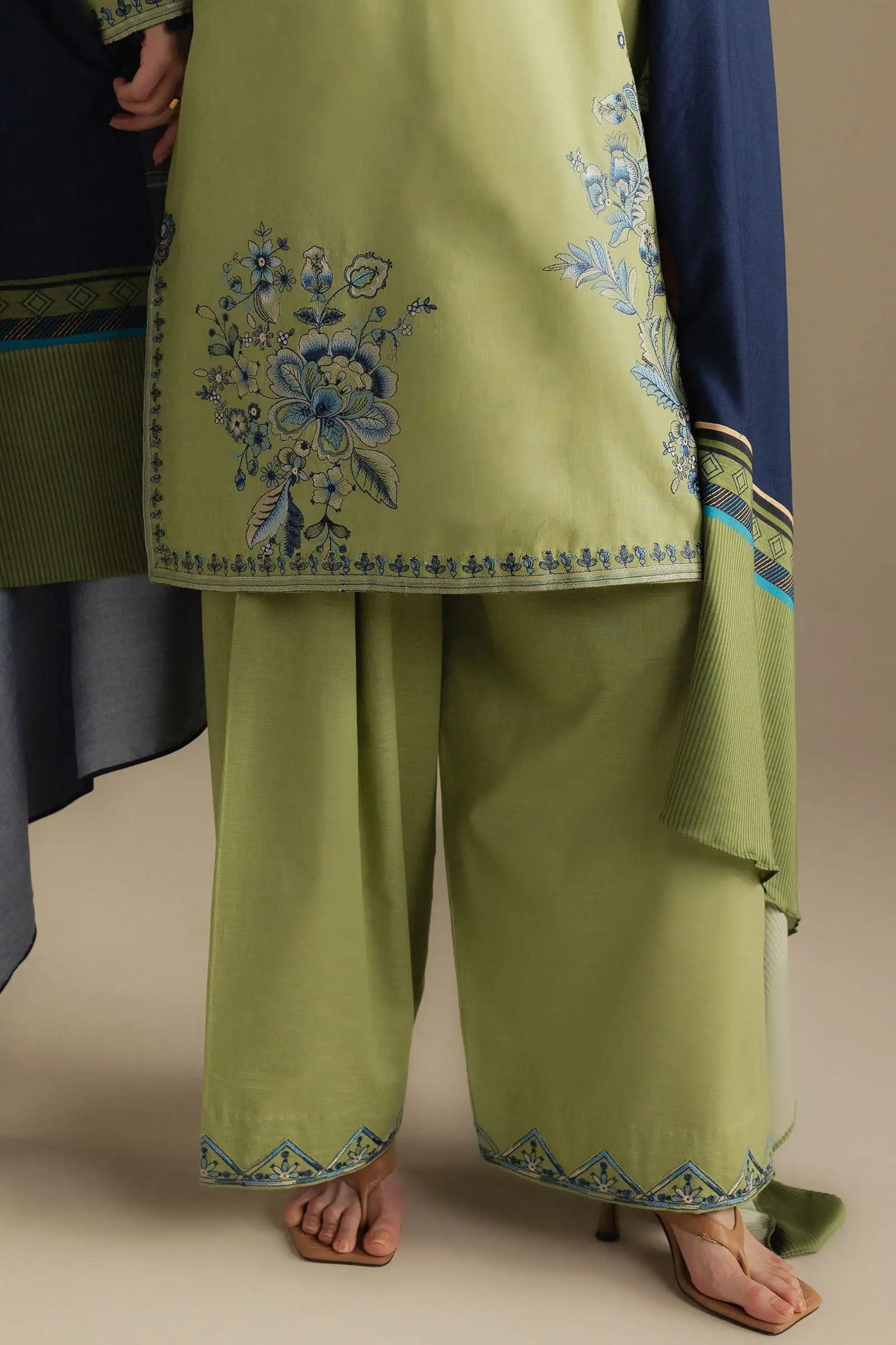 Coco Winter Unstitched '25 - Snowdrop-10B