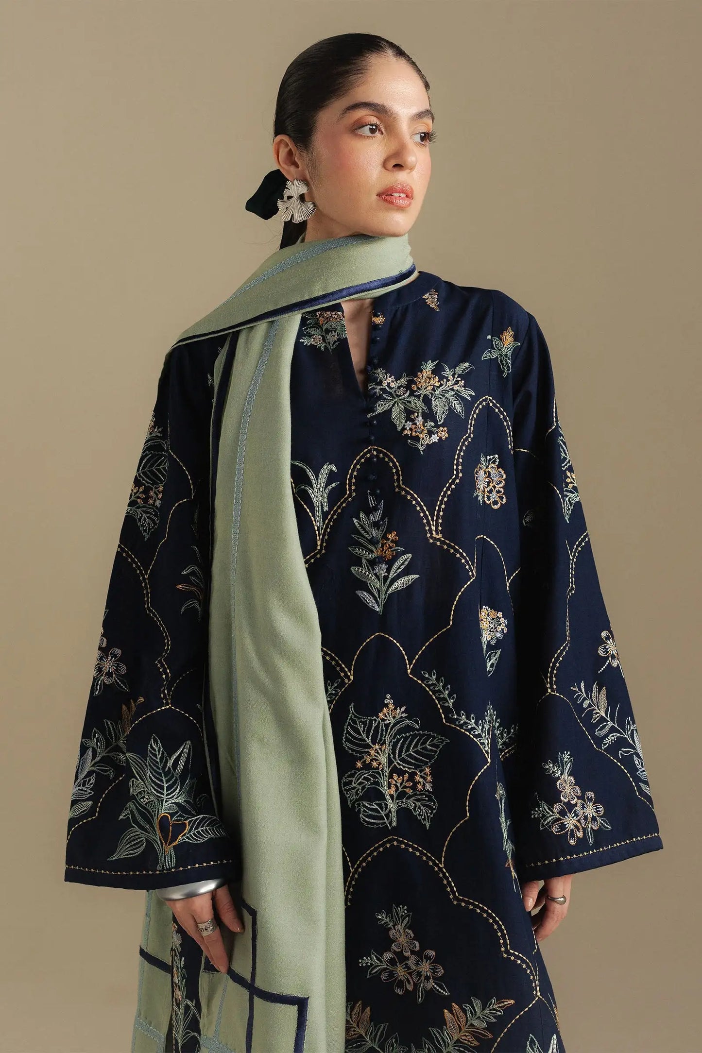 Coco Winter Unstitched '25 - Amber-1B