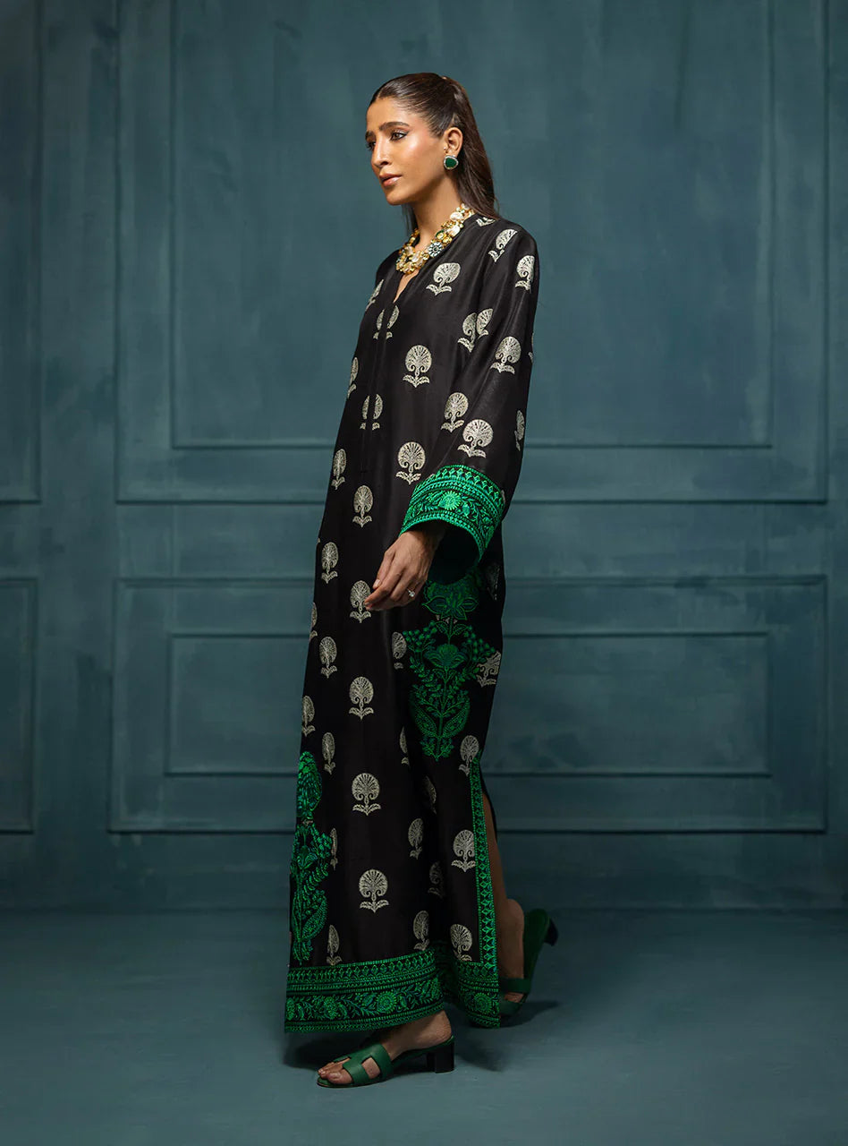 Luxury Pret '25 - Shyna