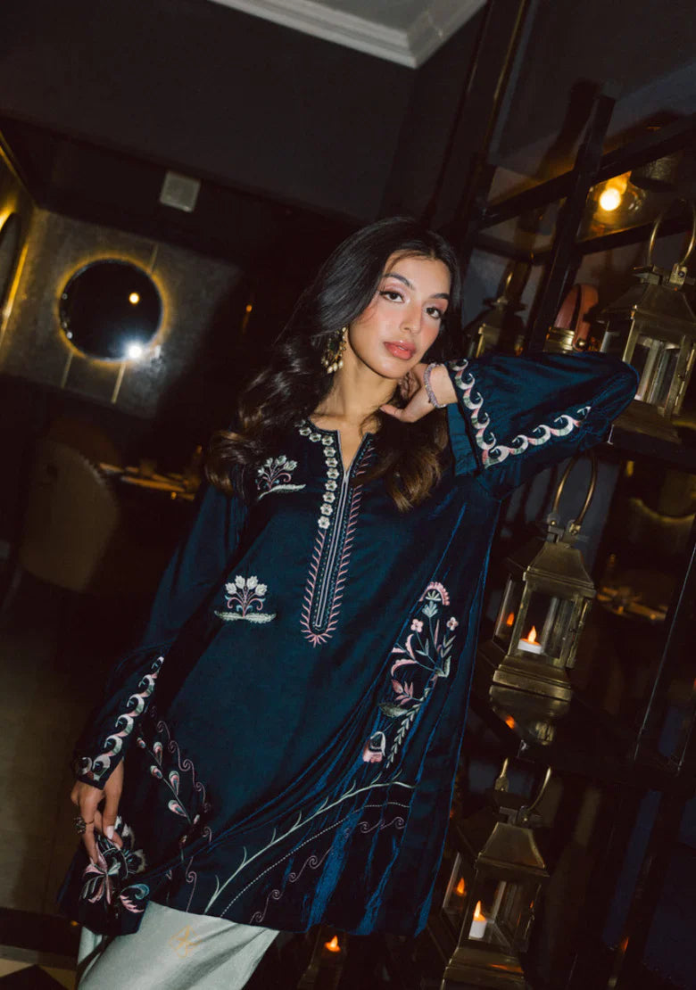 Velvet Luxe '25 - SOPHIE