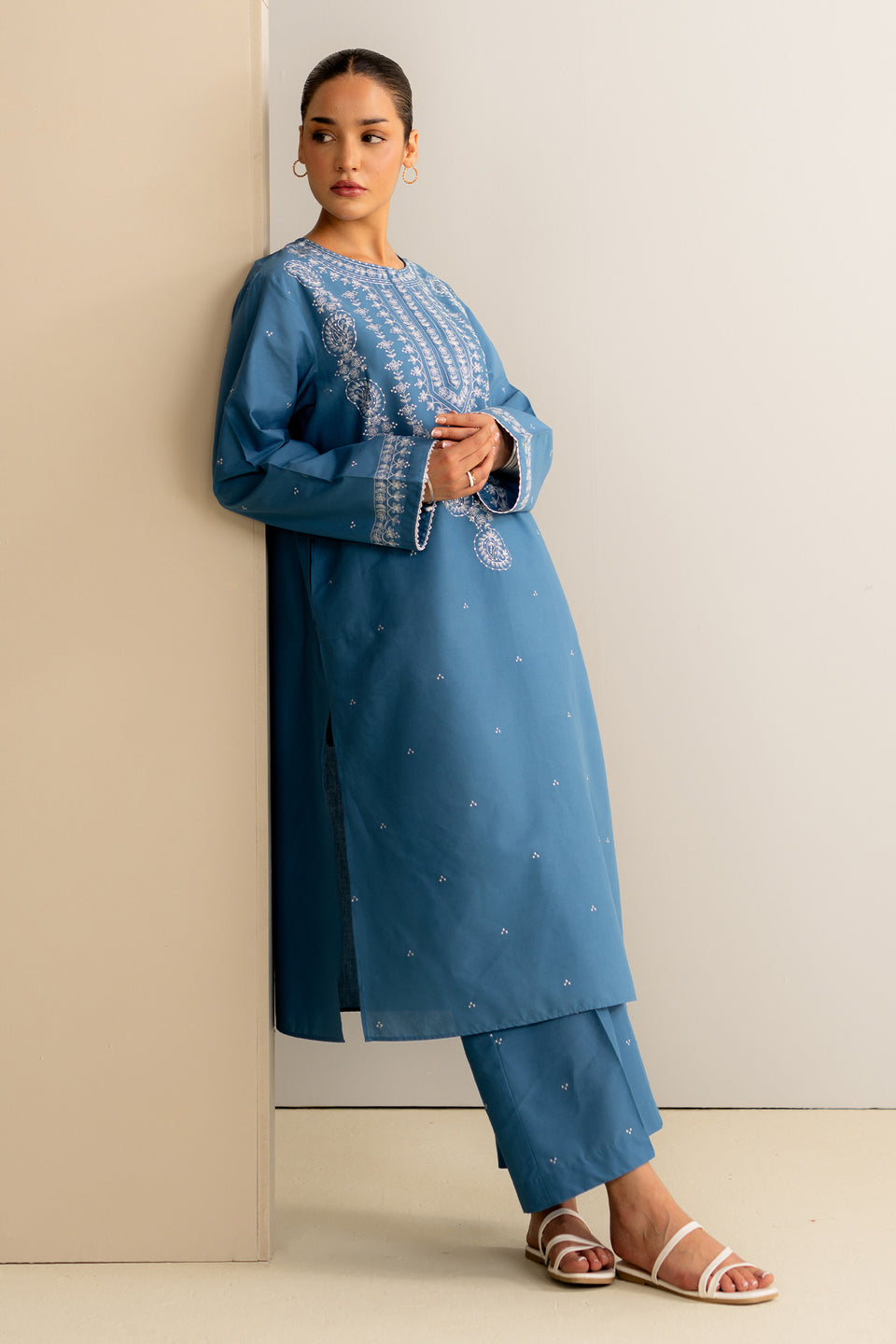 Basics SS '25 - ZR25B0712