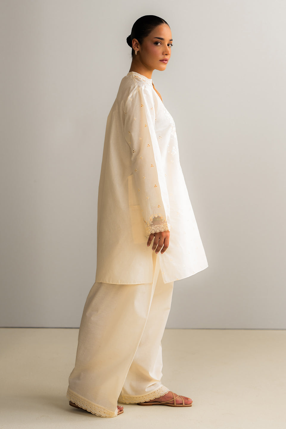 Basics SS '25 - ZR25B0714