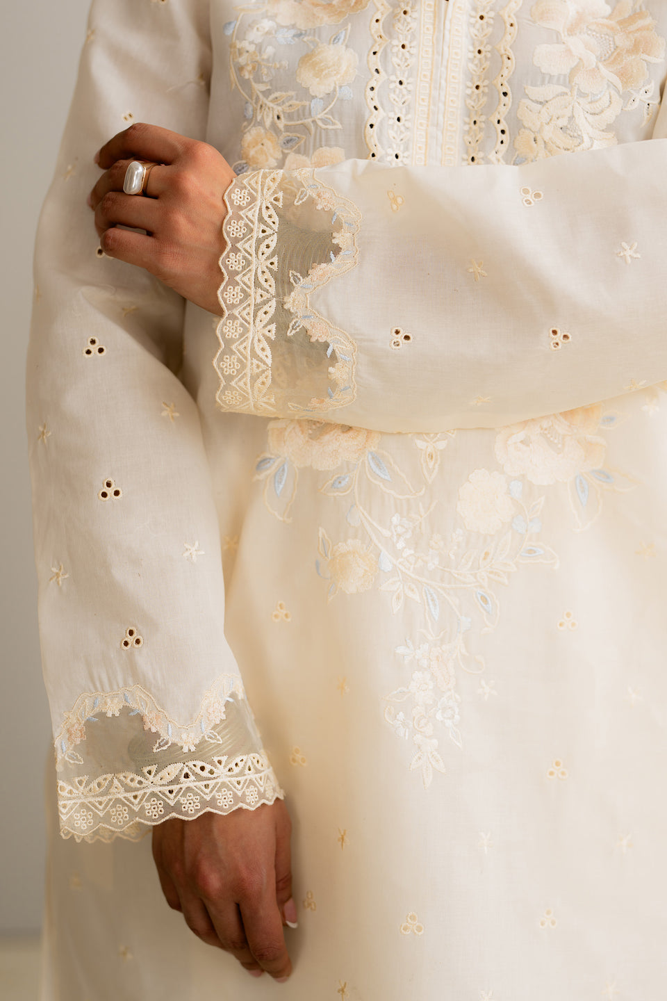 Basics SS '25 - ZR25B0714