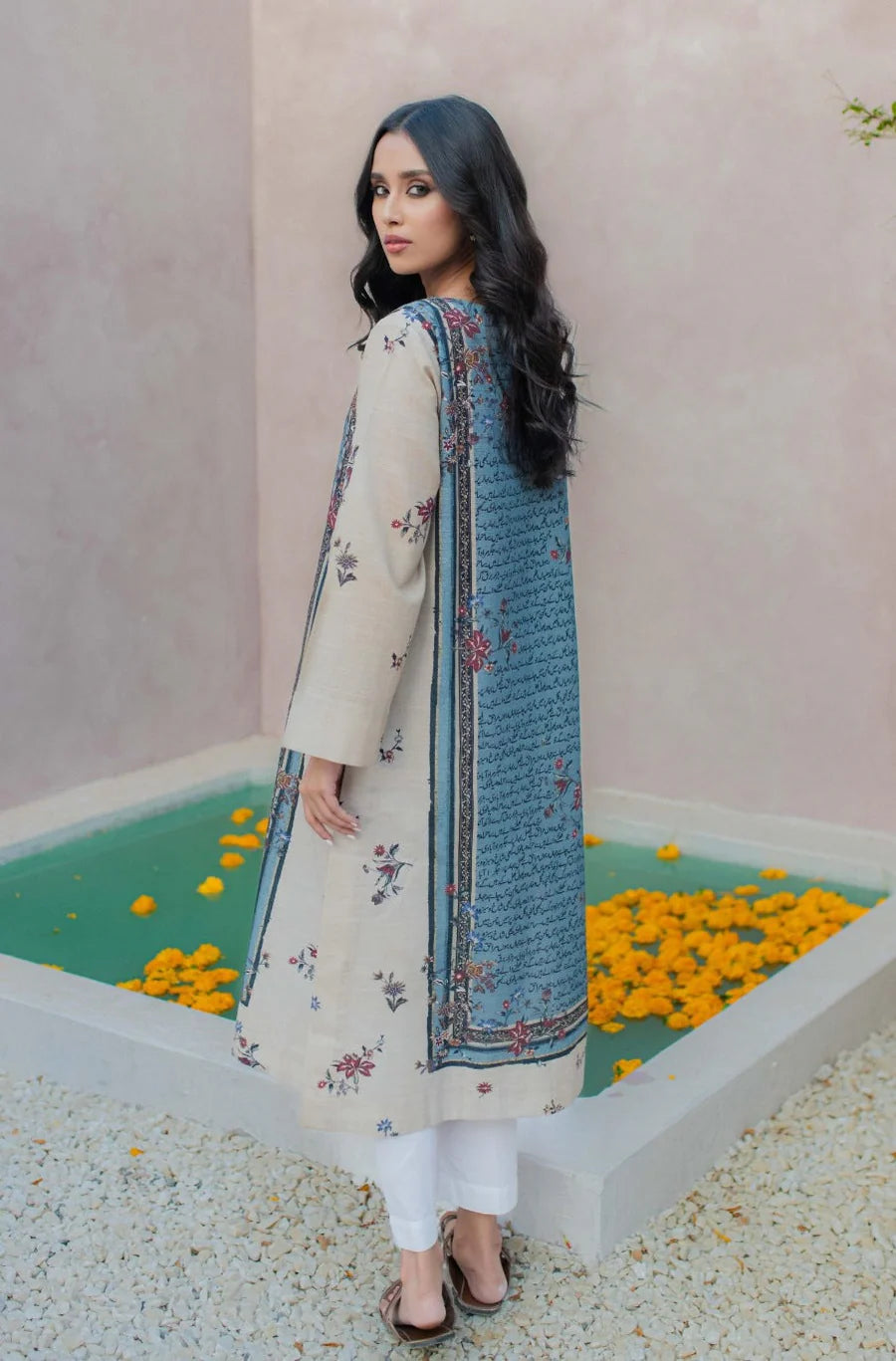 Phool Kurta