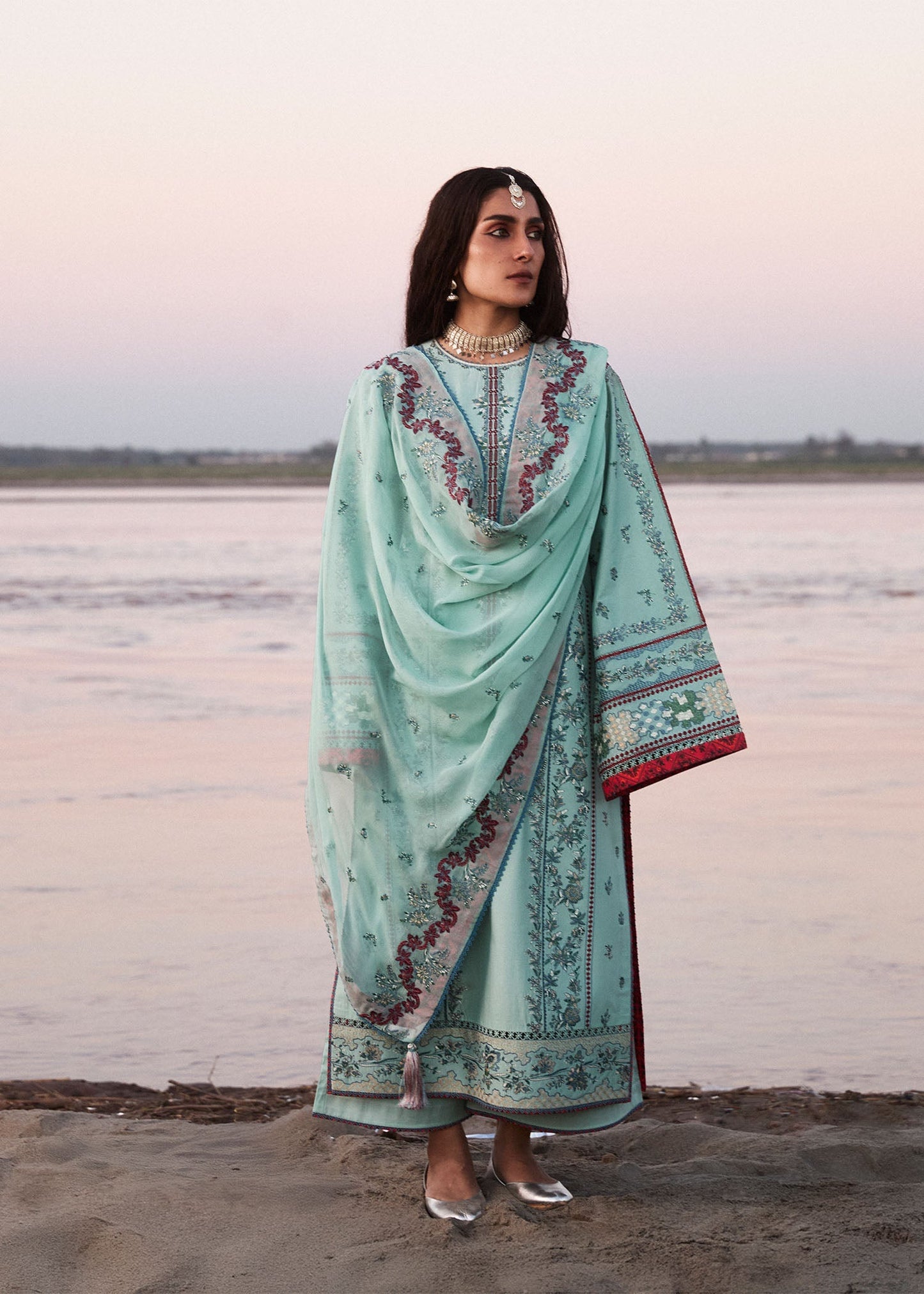 Surkh Eid Pret '25 - Aina