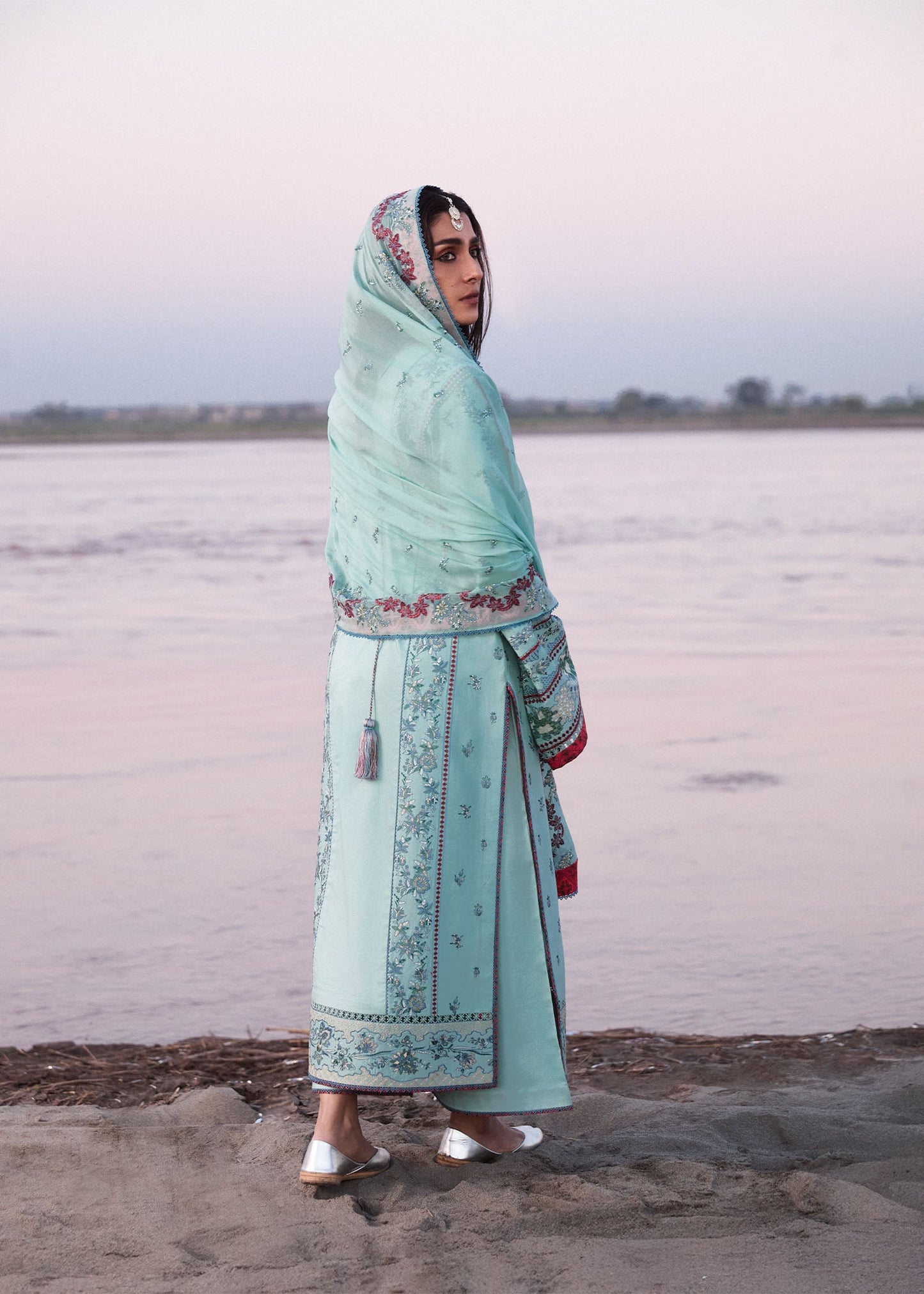 Surkh Eid Pret '25 - Aina