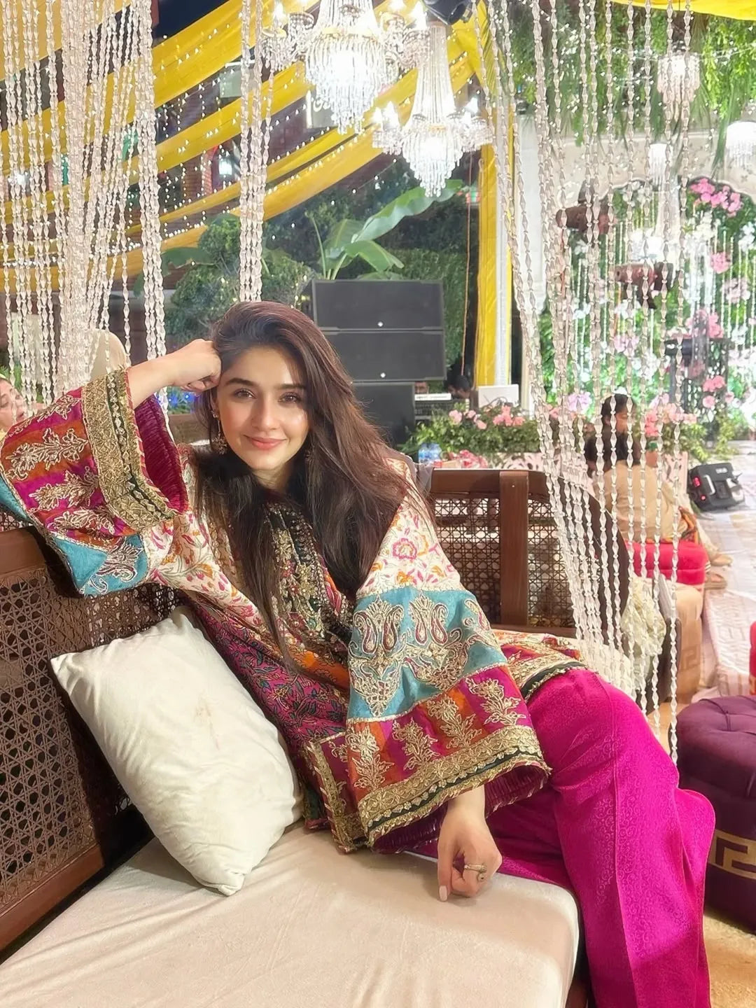 Nickie & Nina Festive ‘25 - Mastaani