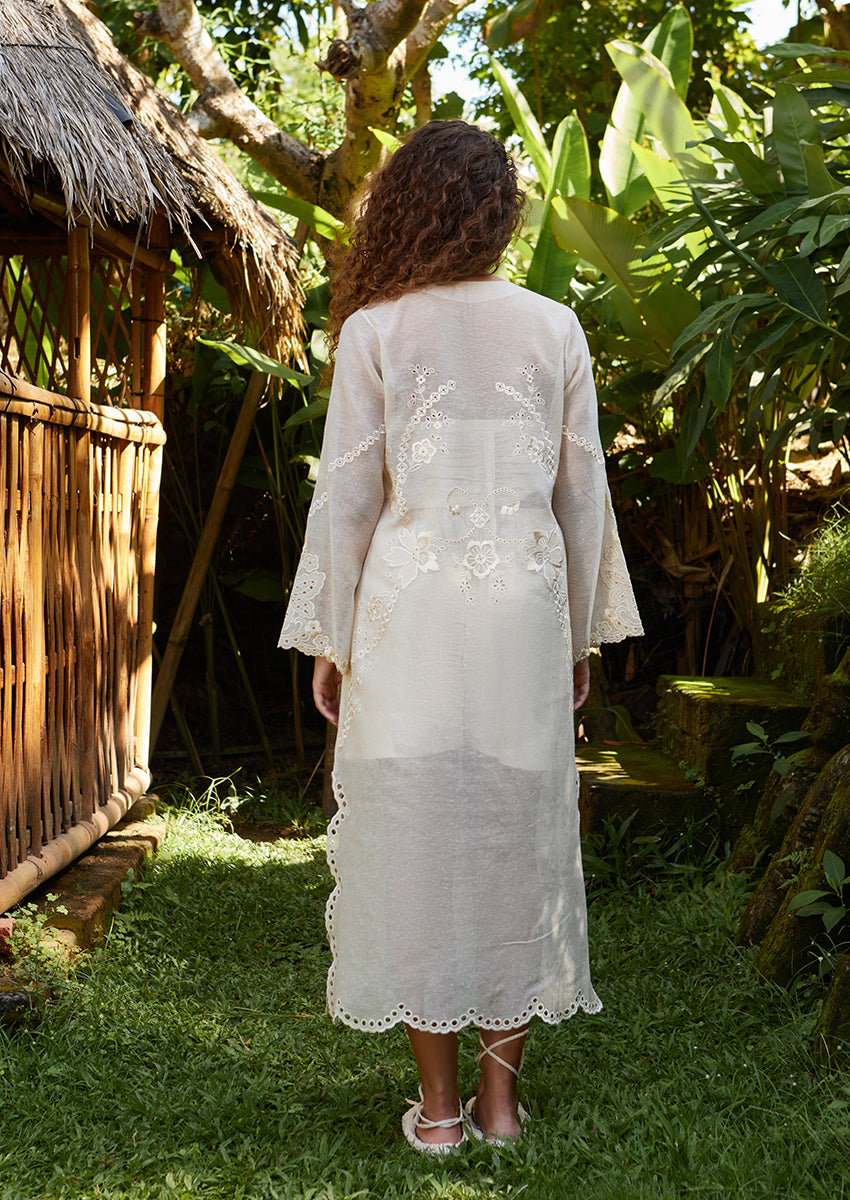 Edit '25 - Bella Ivory