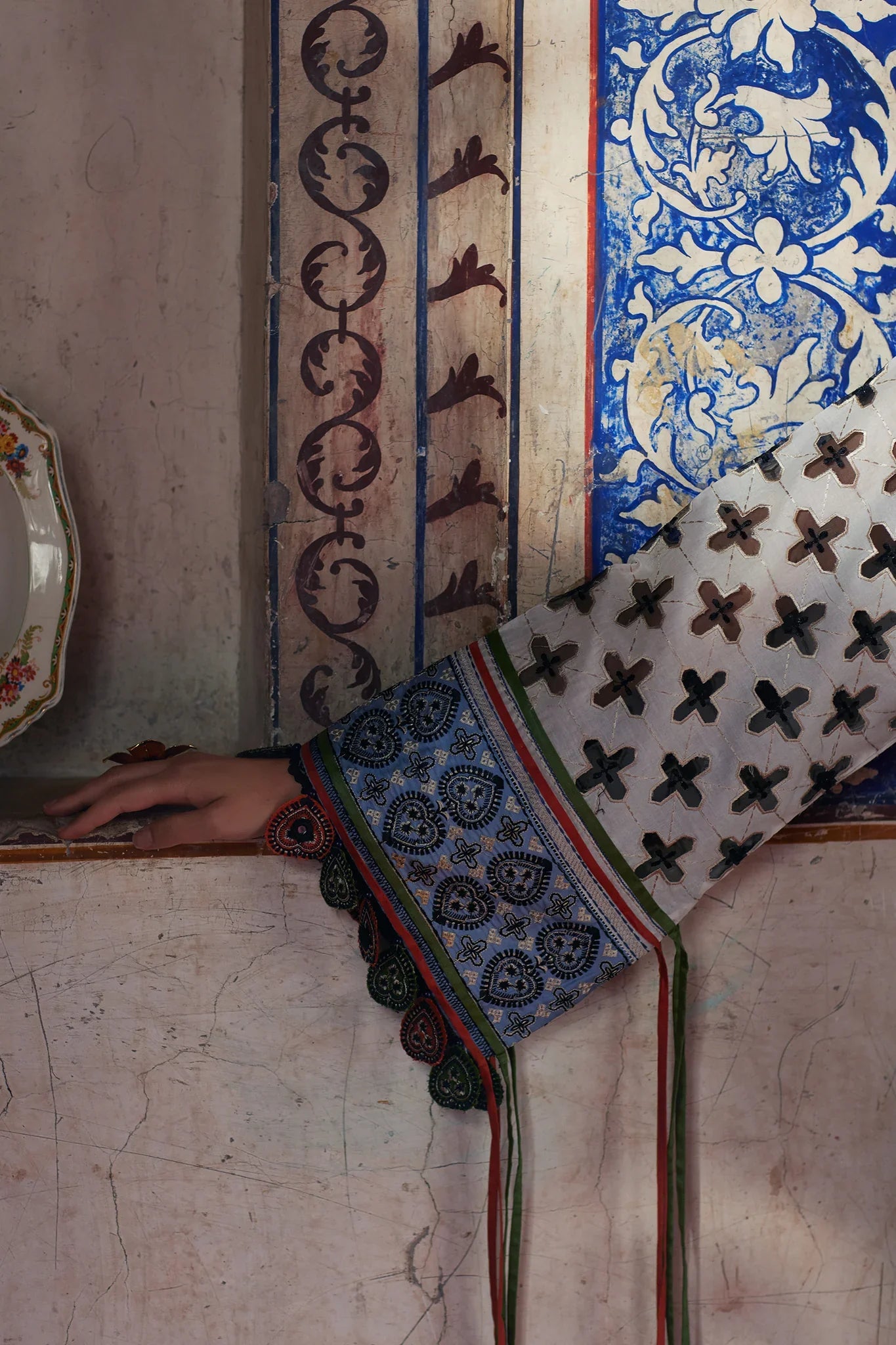 Lawn'25- Azureh (EL25-04 B)