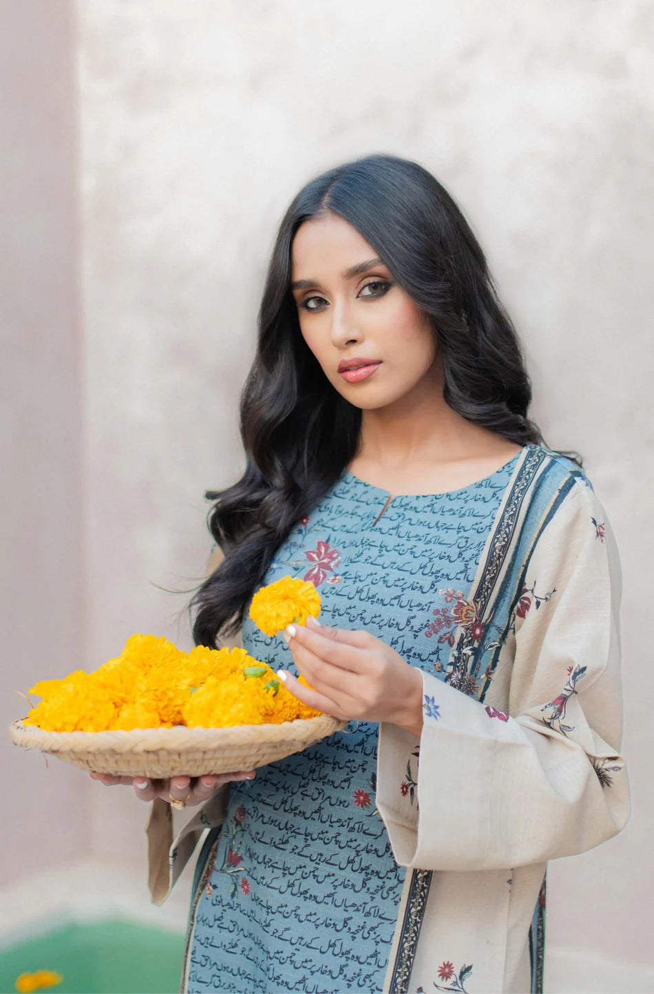 Phool Kurta