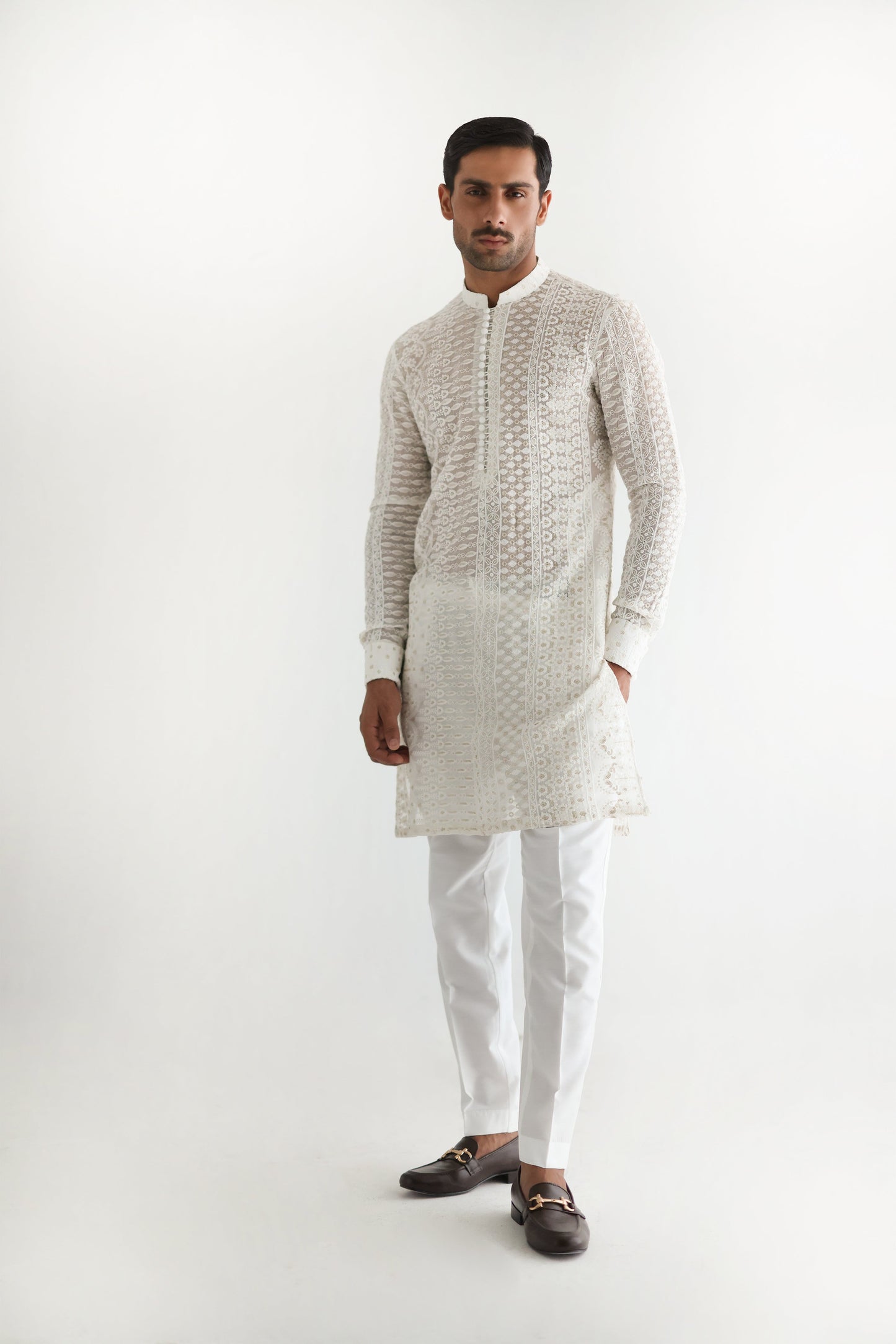 WHITE EMBROIDERED KURTA PAJAMA
