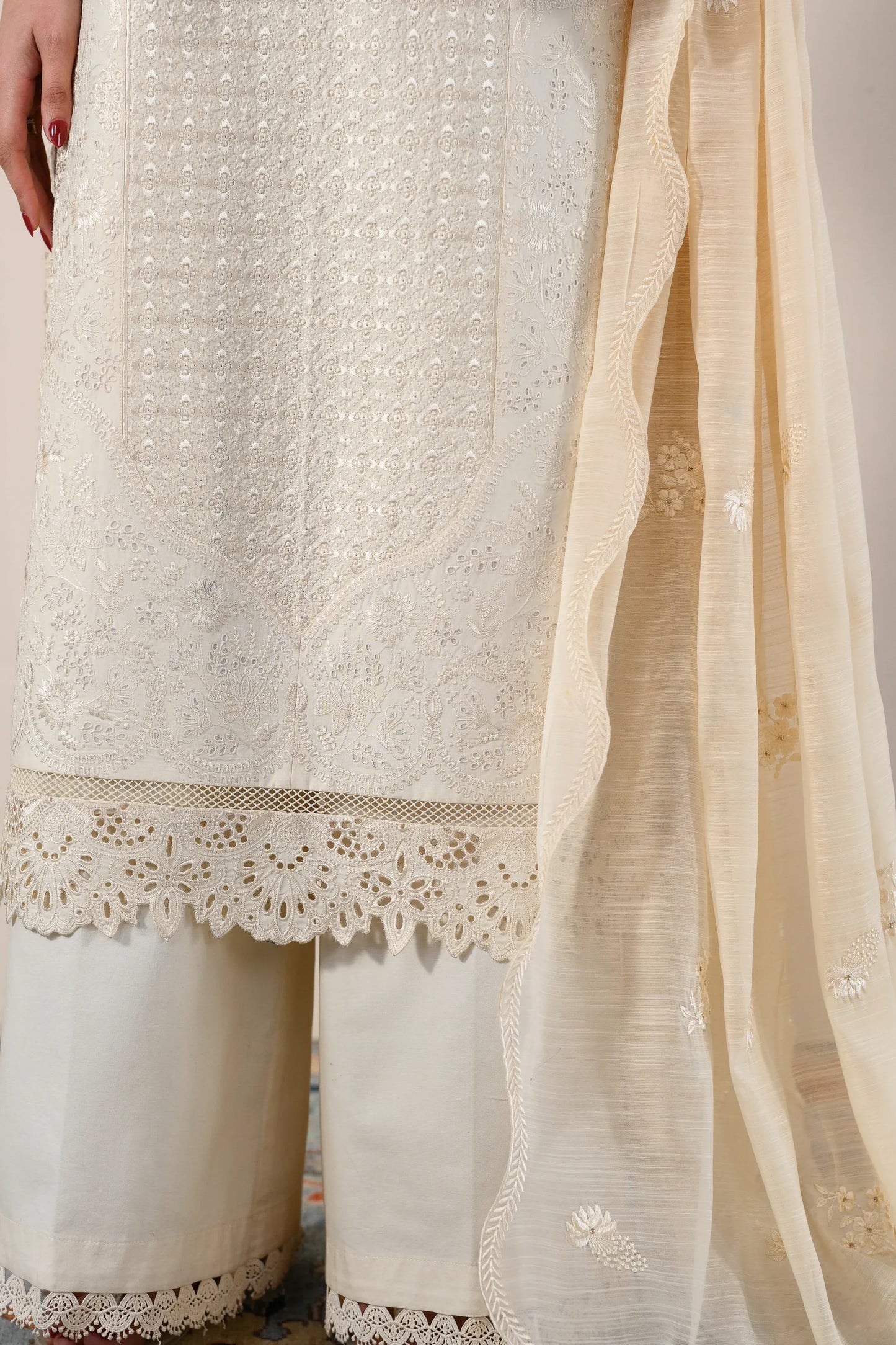 Ready To Wear SS '26 - IVORY LUXURY EMBROIDERED LAWN 3PCS SET | NPA3-26417