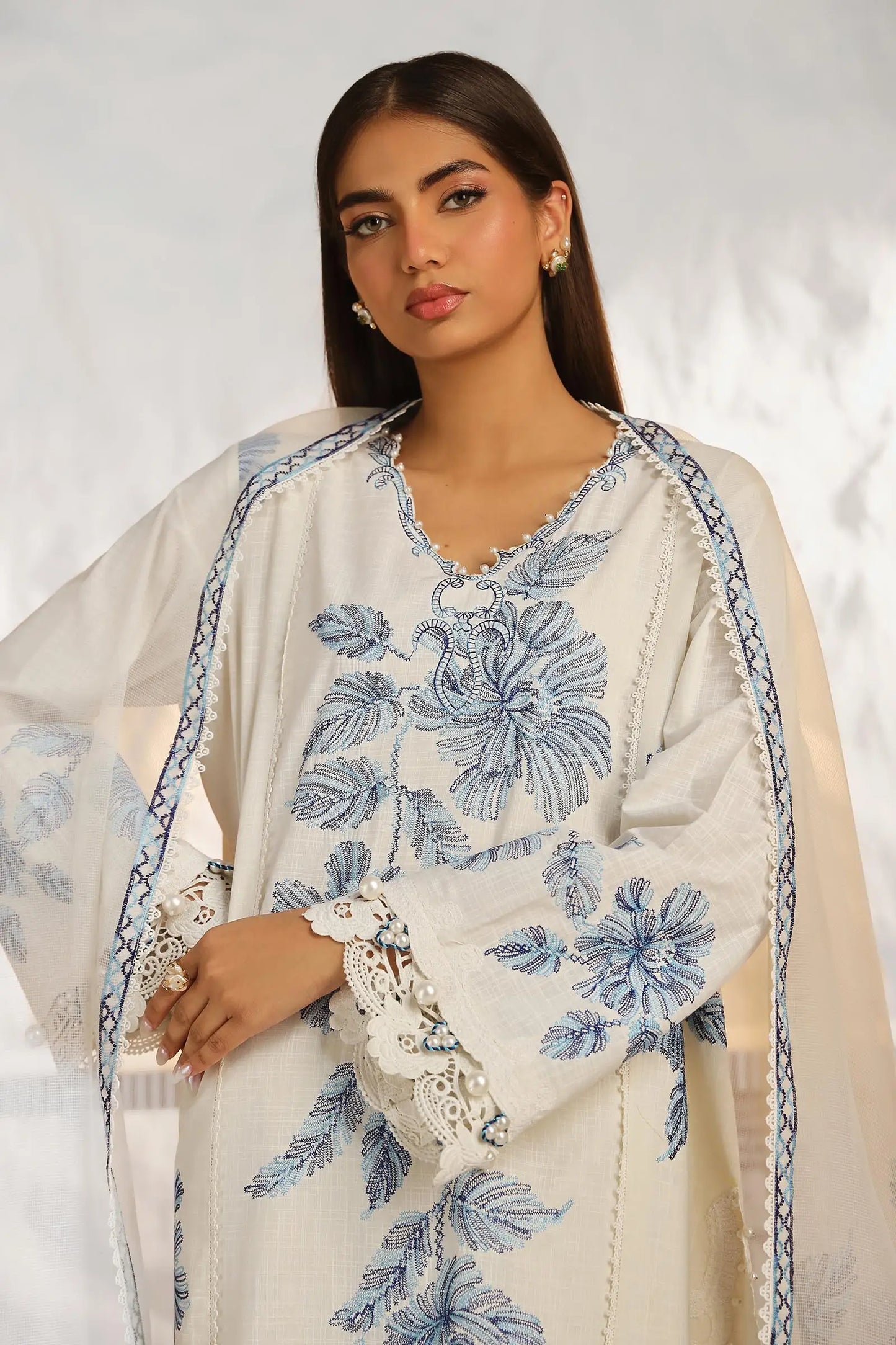 Muzlin Summer Lawn – M242-011A-CT